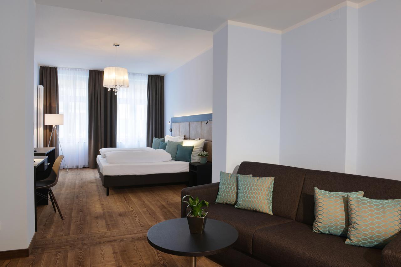 Uhu Gaestehaus Superior ケルン エクステリア 写真