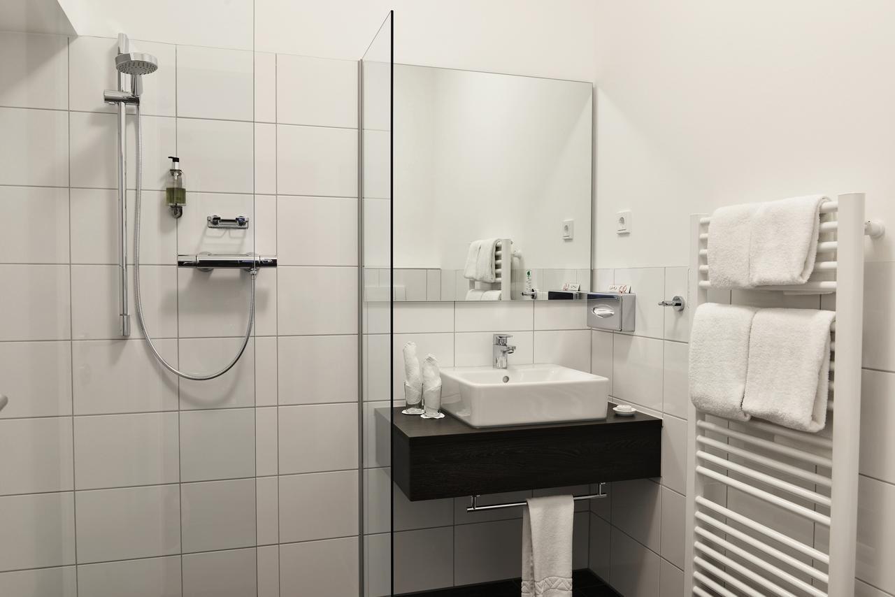 Uhu Gaestehaus Superior ケルン エクステリア 写真