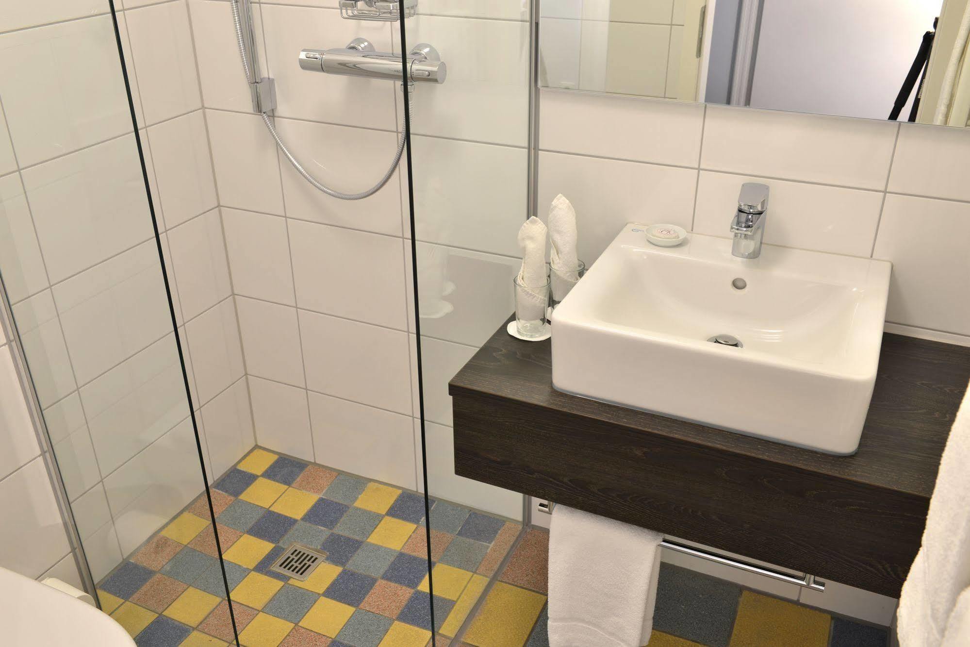Uhu Gaestehaus Superior ケルン エクステリア 写真