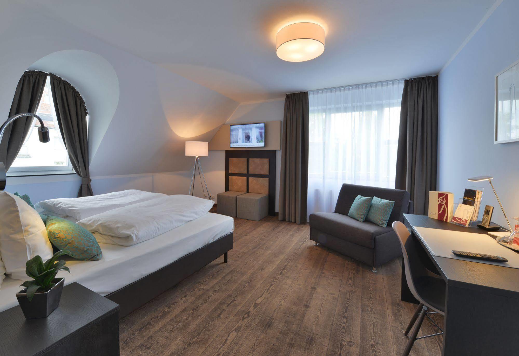 Uhu Gaestehaus Superior ケルン エクステリア 写真