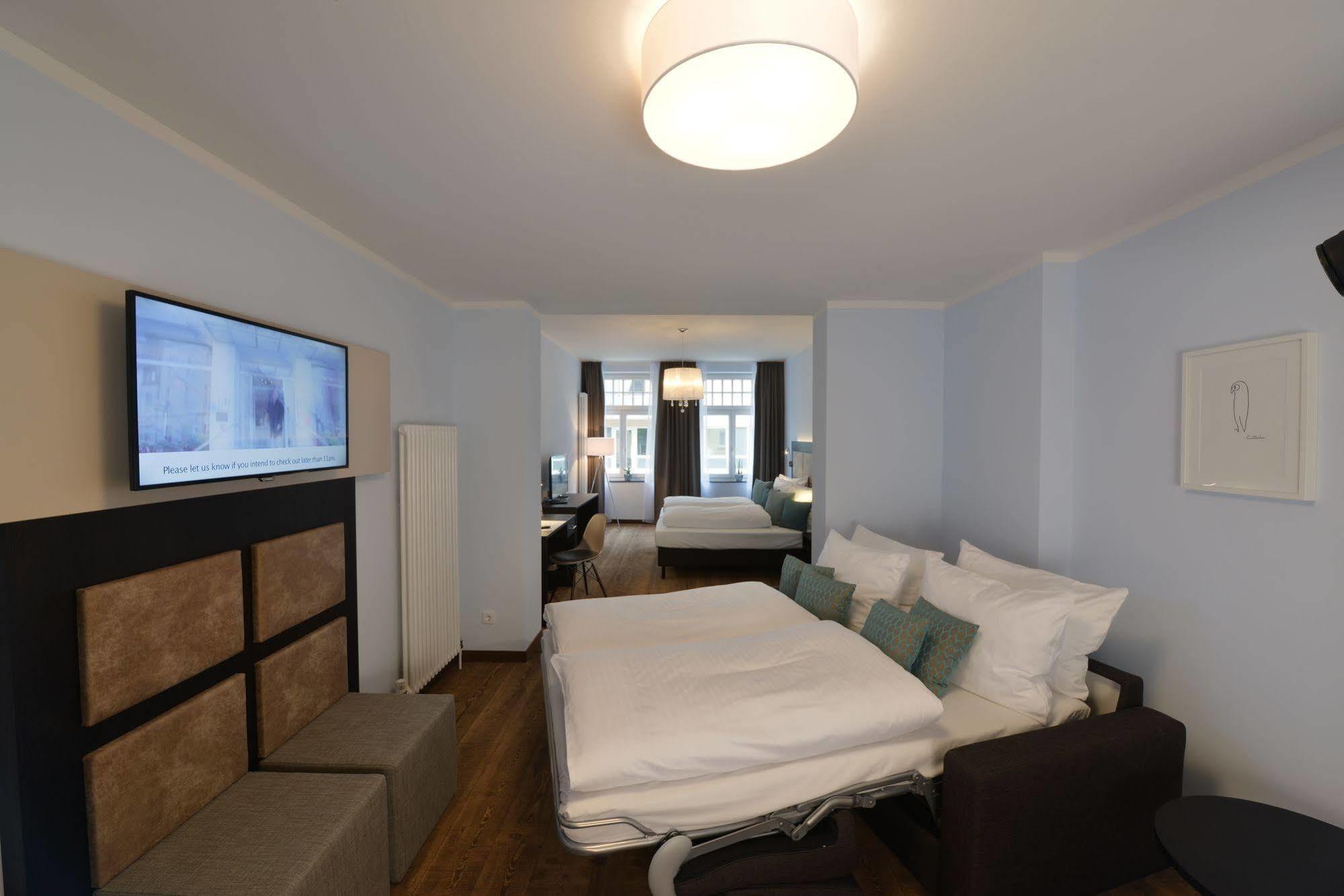 Uhu Gaestehaus Superior ケルン エクステリア 写真