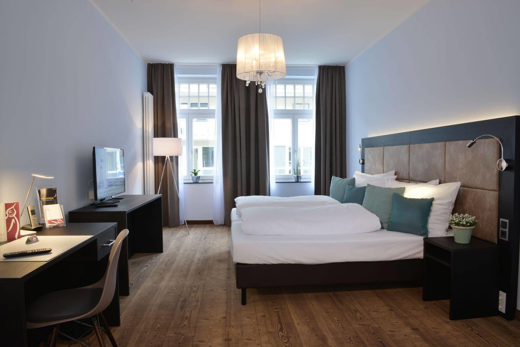 Uhu Gaestehaus Superior ケルン エクステリア 写真