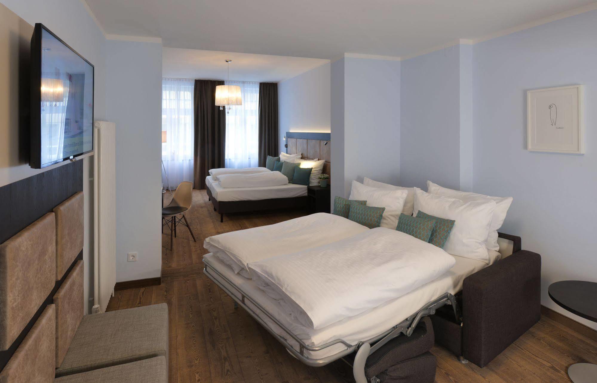 Uhu Gaestehaus Superior ケルン エクステリア 写真
